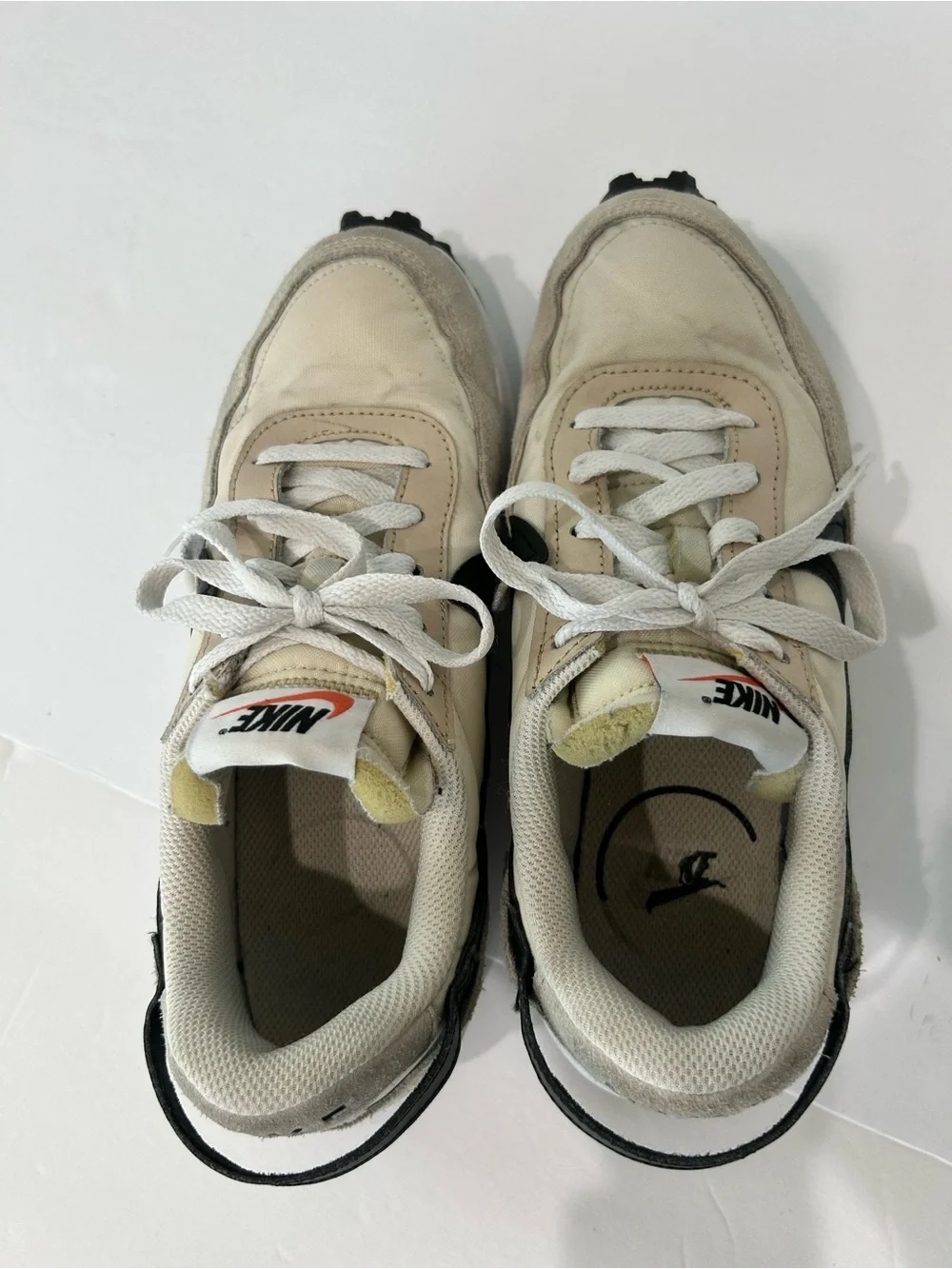 Nike Cream and Black Waffle Debut Vintage Runner Sneakers